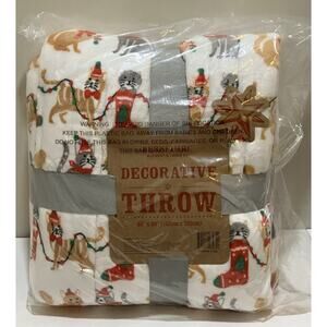 Berkshire Blanket Christmas Cats Decorative Throw 60x80 NEW